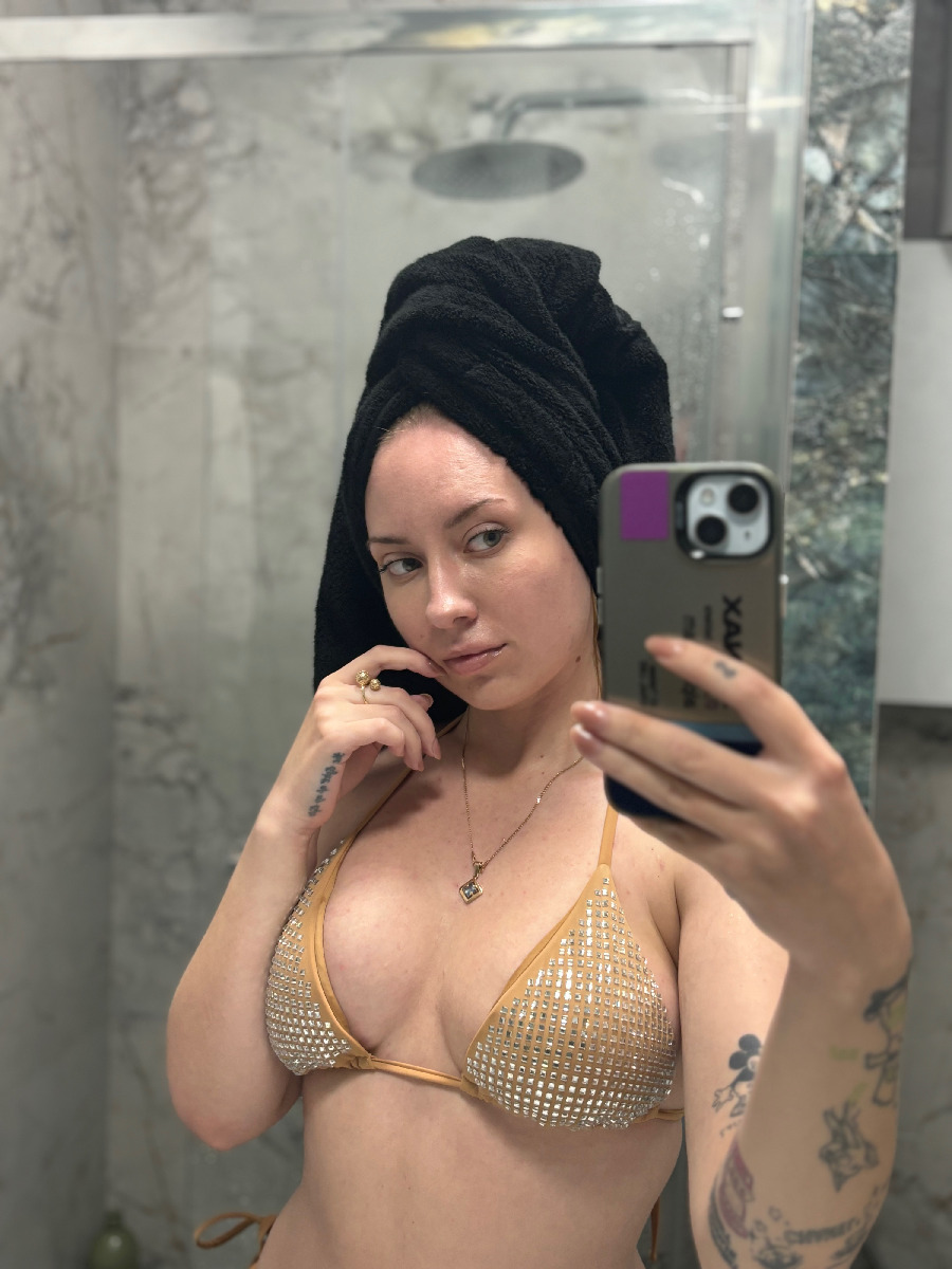 Nude girl KateV in Detroit