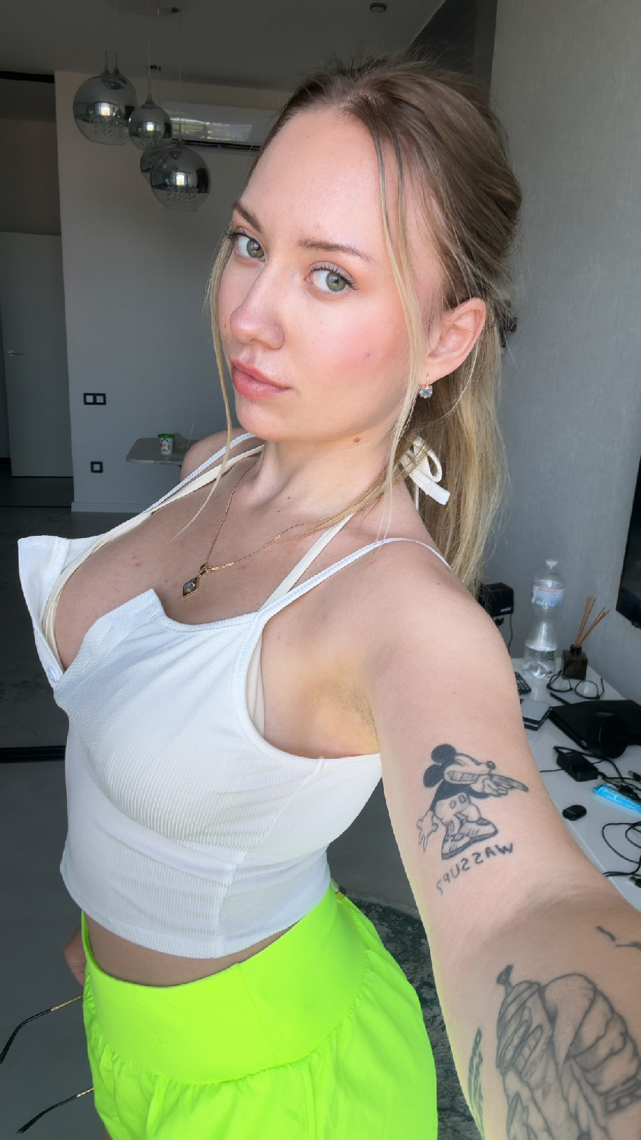 KateV in her underwear in Detroit