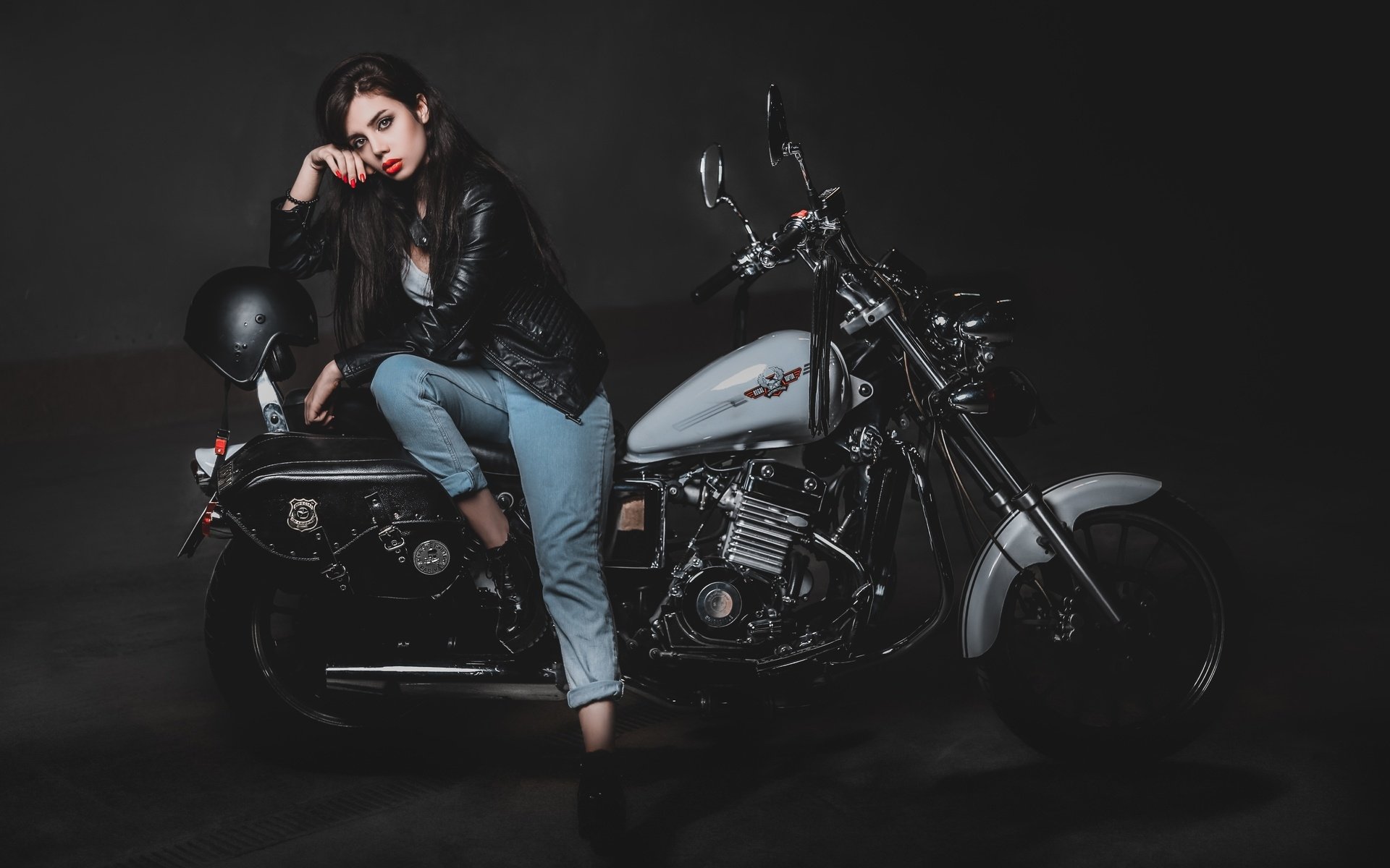 Biker girls: style and drive in Detroit