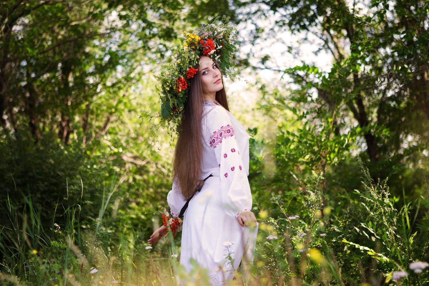 Slavic girls brings the glow — live moments in Detroit