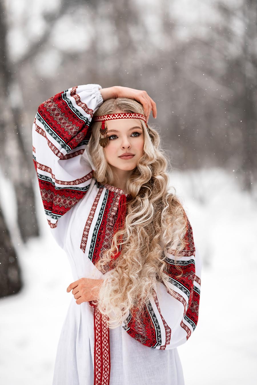 Slavic girls’s look of the day — catch her live in Detroit