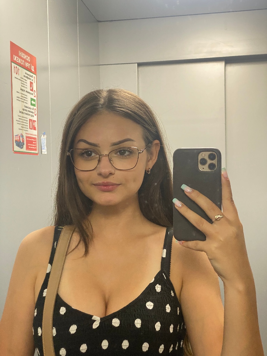 Sexy model Stacy in Detroit