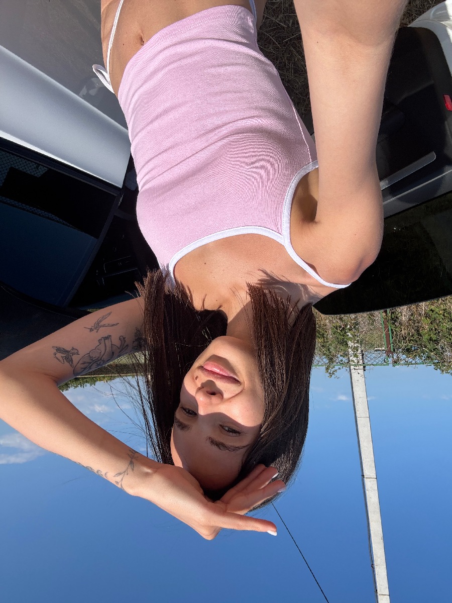 Sexy model Tina in Detroit